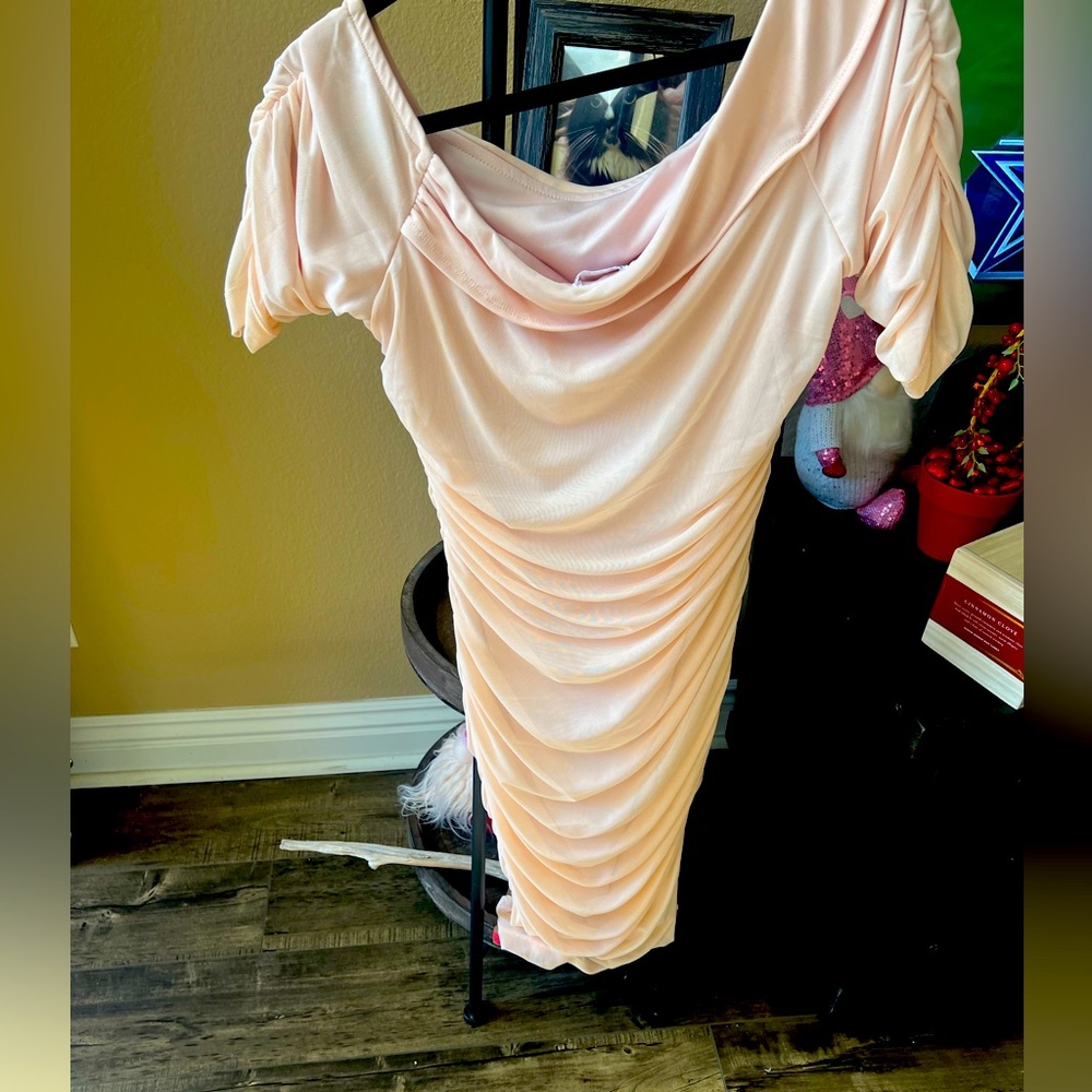 Venus Pink/Peach Ruched Bodycon Off-Shoulder Dress Large - Knee length
